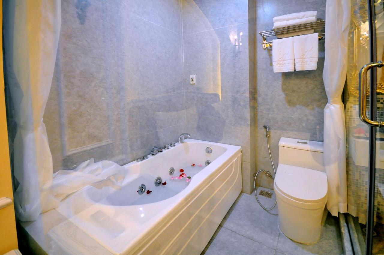 Khách sạn Alpha Bird - Managed By Rhm Group 4*