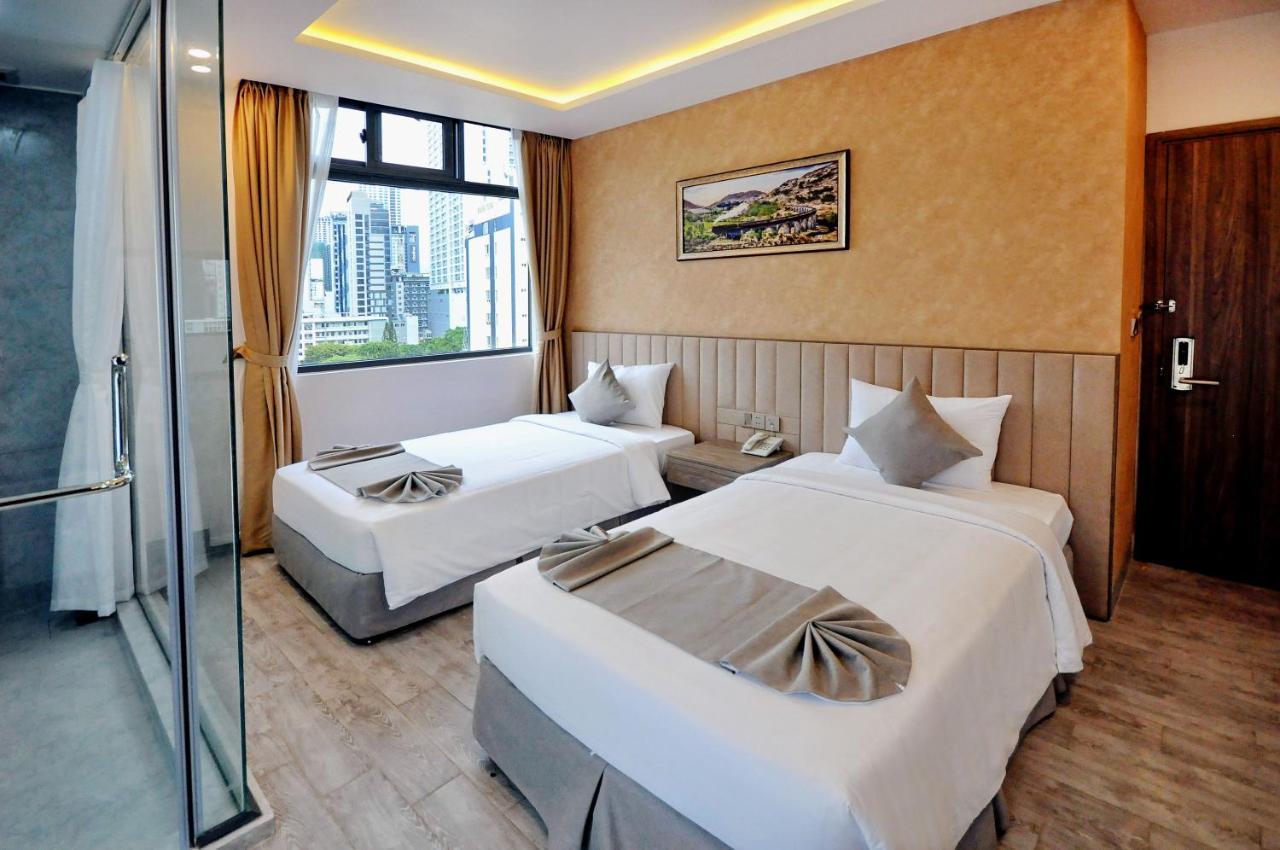 Khách sạn Alpha Bird - Managed By Rhm Group 4*